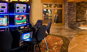 is four winds casino in hartford open